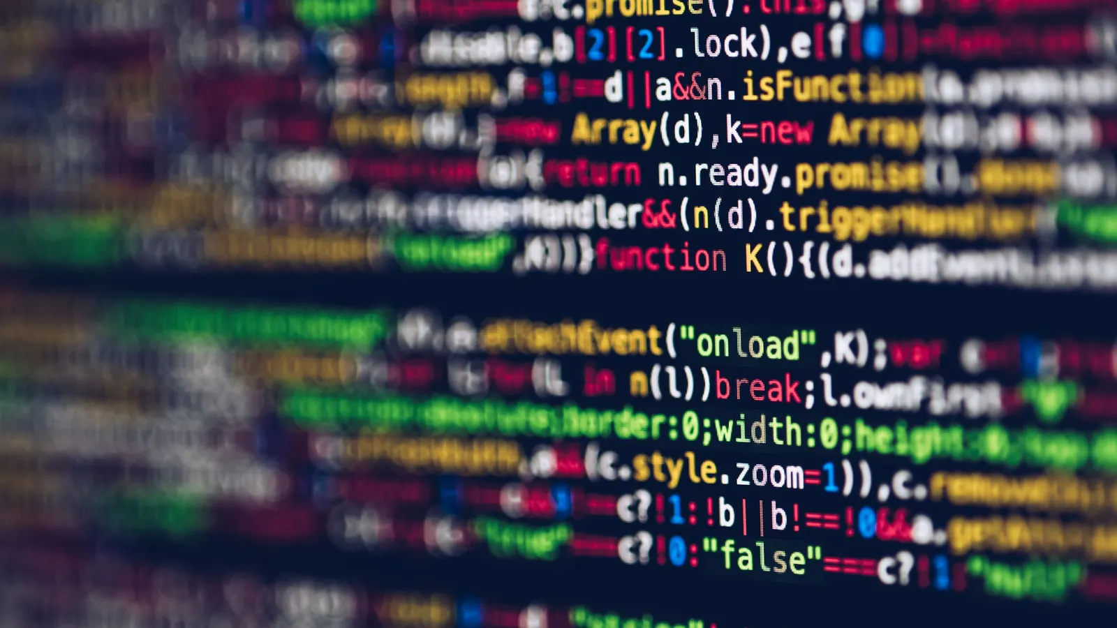 Programmtext auf einem Bildschirm – so sieht eine XRechnung als reine Datei aus, anders als ein ZUGFeRD-PDF